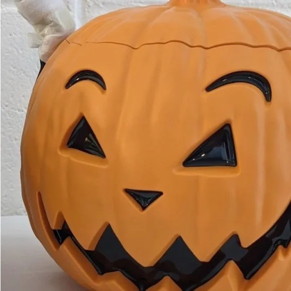 Moschino Couture orange pumpkin purse - Picture 4 of 4